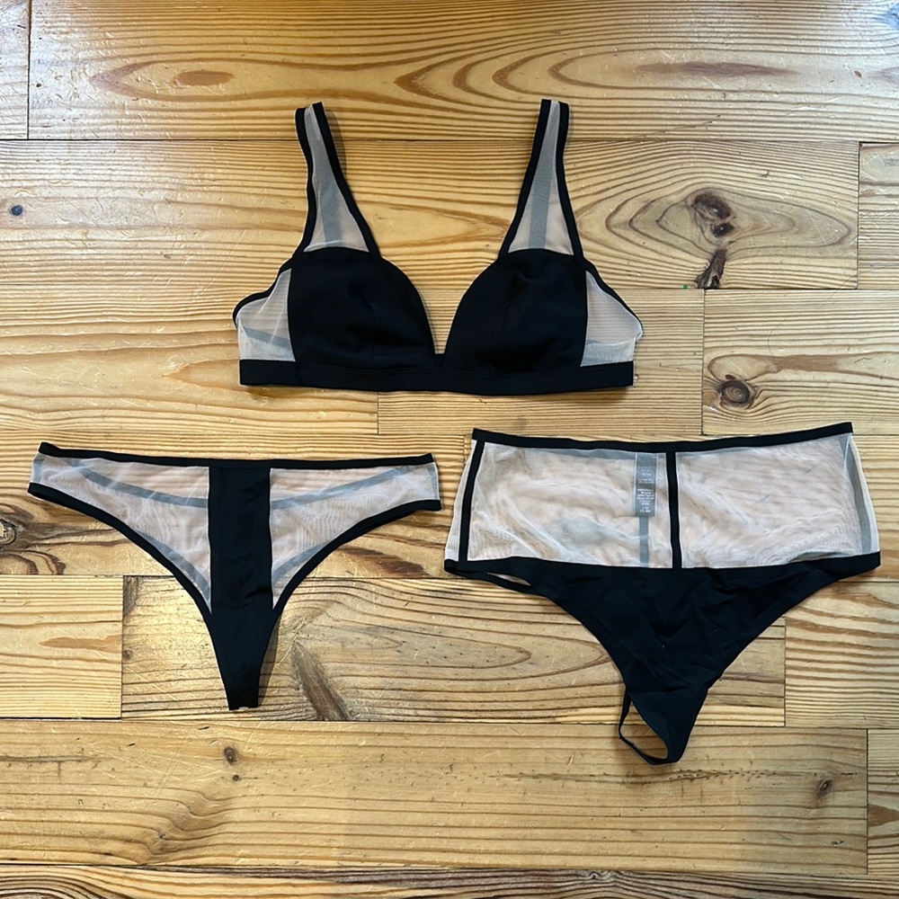 VICTORIA’s SECRET set | top M bottoms LG